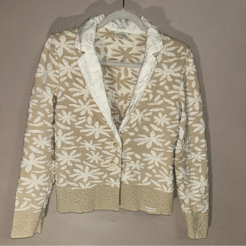 Blue Willi's embroided quilted Beige and White Floral Knit cardigan w: collar